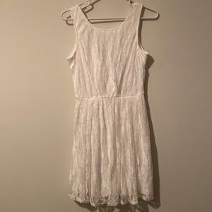 White dress with lace overly medium. Like new